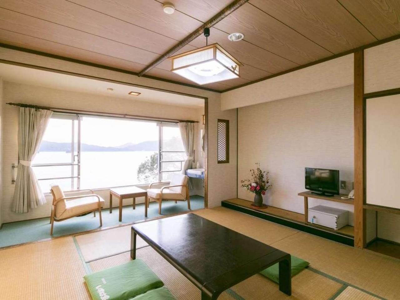 Kokuminshukusha Irohajima Hotel Karatsu Buitenkant foto