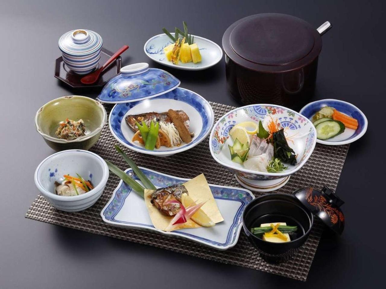 Kokuminshukusha Irohajima Hotel Karatsu Buitenkant foto